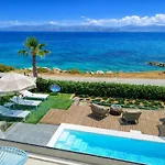 Black Pearl - Sea Front Villa