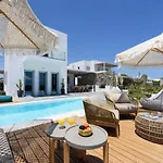 Black Pearl - Sea Front Villa Ambelász