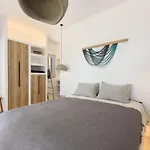 Black Pearl - Sea Front Villa *