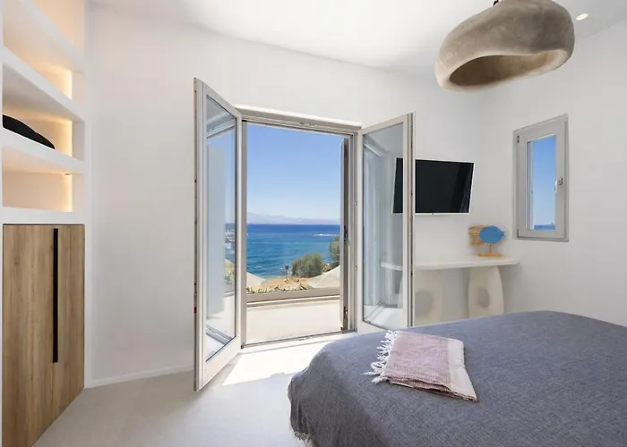 Black Pearl - Sea Front