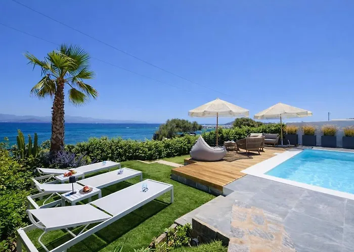 Black Pearl - Sea Front Villa *