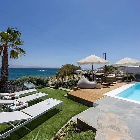 Black Pearl - Sea Front Villa Ambelas