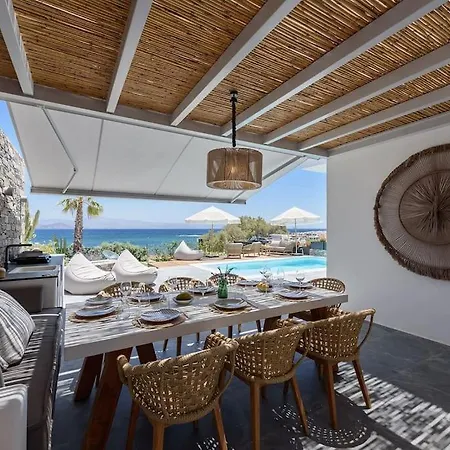 Black Pearl - Sea Front Villa