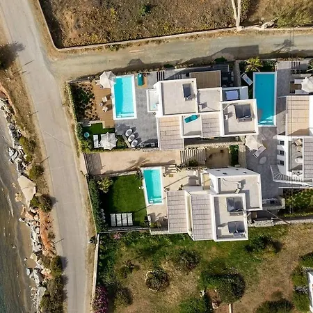 Black Pearl - Sea Front Villa Ambelas