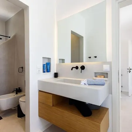 Villa Black Pearl - Sea Front *