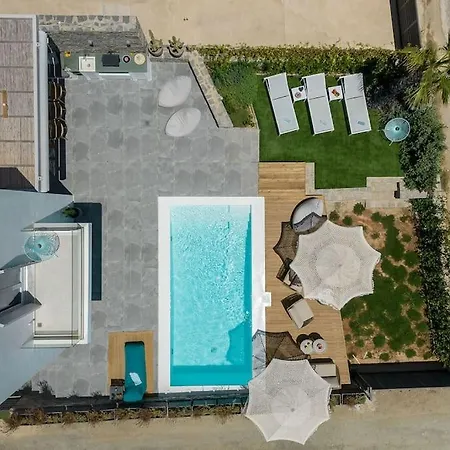 Black Pearl - Sea Front Ampelas