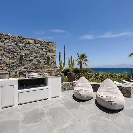 Black Pearl - Sea Front Villa