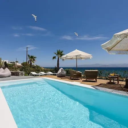 Black Pearl - Sea Front Villa *