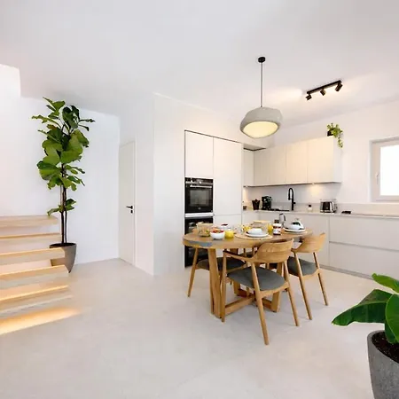 Black Pearl - Sea Front Ambelas