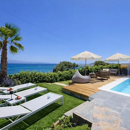 Black Pearl - Sea Front Villa *