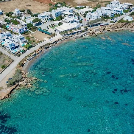 Black Pearl - Sea Front