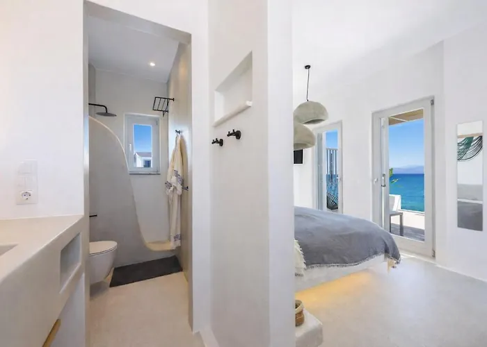 Black Pearl - Sea Front *